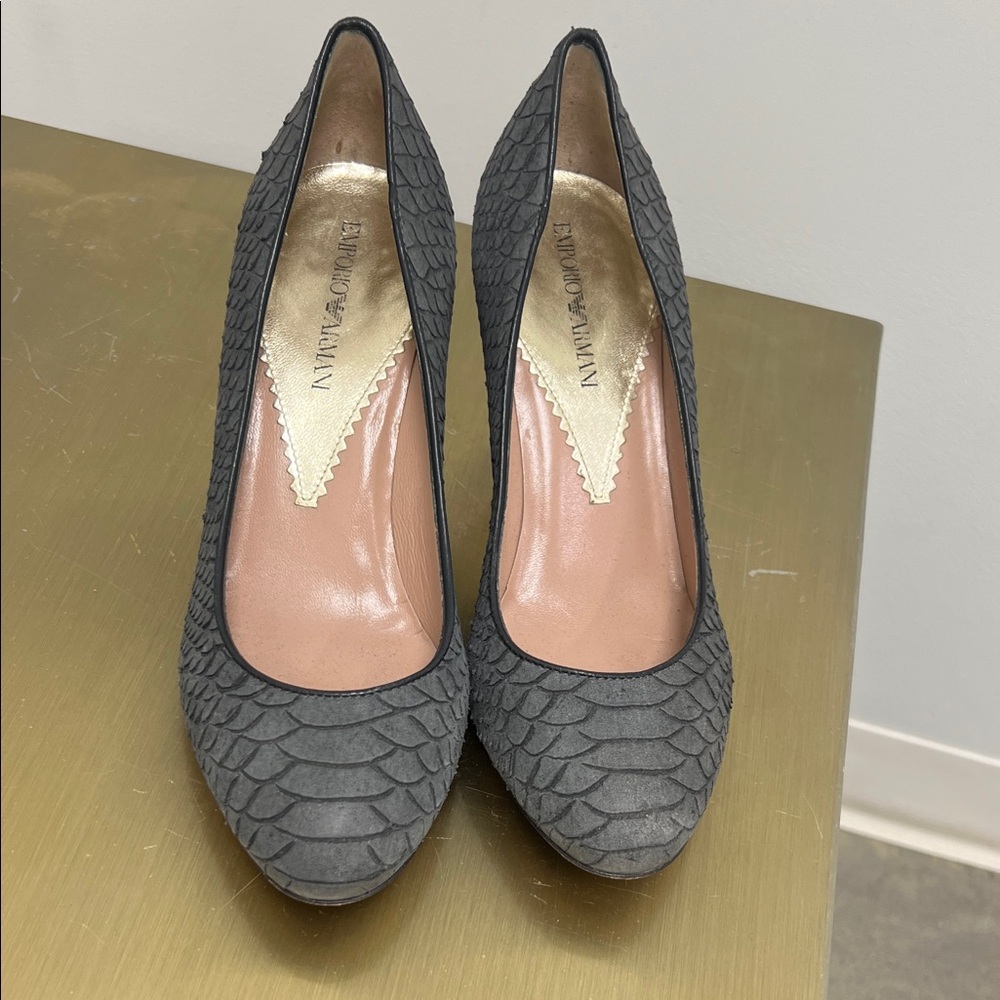 Emporio Armani Gray Scaled-Texture Suede Pumps
